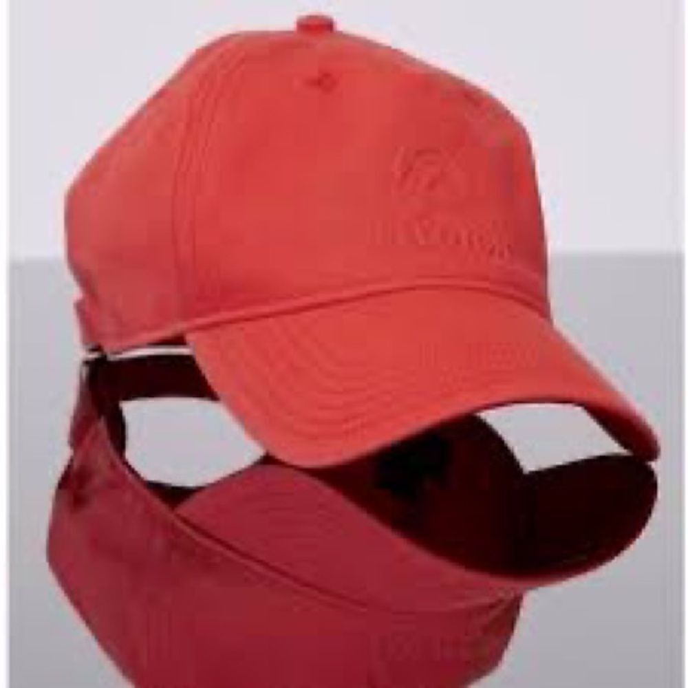 Peloton hat   